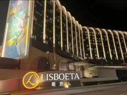 Go²EASY 專業接機團隊在香港機場提供親切服務。